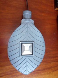 爆款:小樹葉太陽能路燈